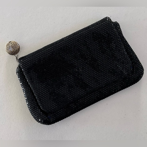 VINTAGE: Lumured | metal mesh clutch bag. - Picture 1 of 12